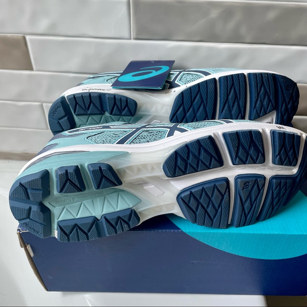 NIB ASICS Women's GT-1000 6 Running Shoe, Porcelain Blue/Smoke Blue/White Size 9 - Picture 5 of 6